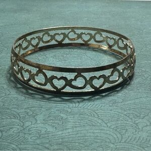 GOLD TONE HEARTS BANGLE BRACELET